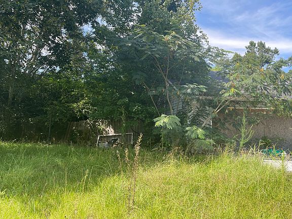 3rd image of 209 Rawls Ct