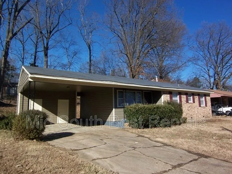 3939 Callahan Dr