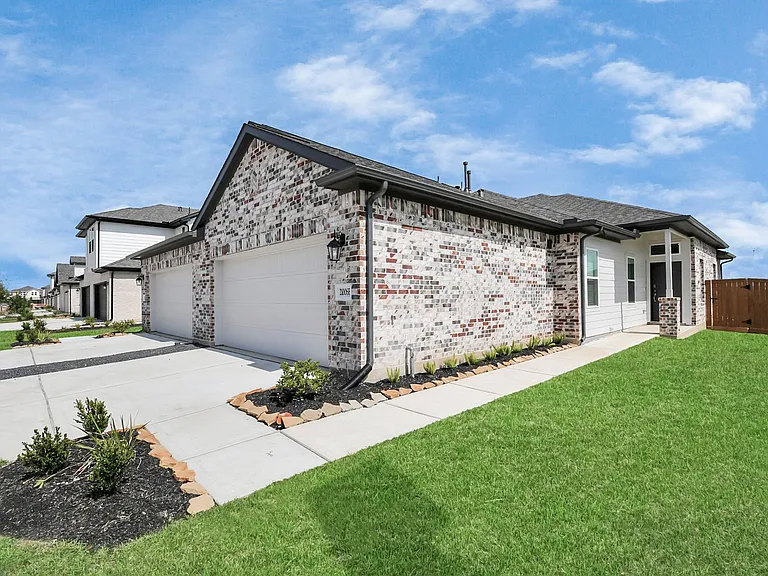 21039 Shore Oak Dr #B — Photo 4