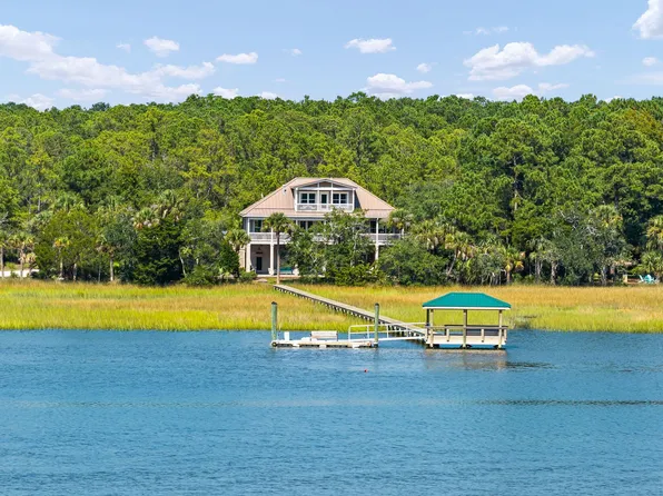4660 Cedar Island Ct, Awendaw, SC 29429