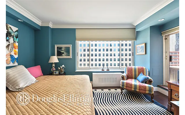 Sold by Douglas Elliman | media 19