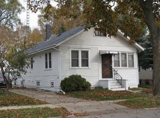 1502 69th St, Kenosha, WI 53143