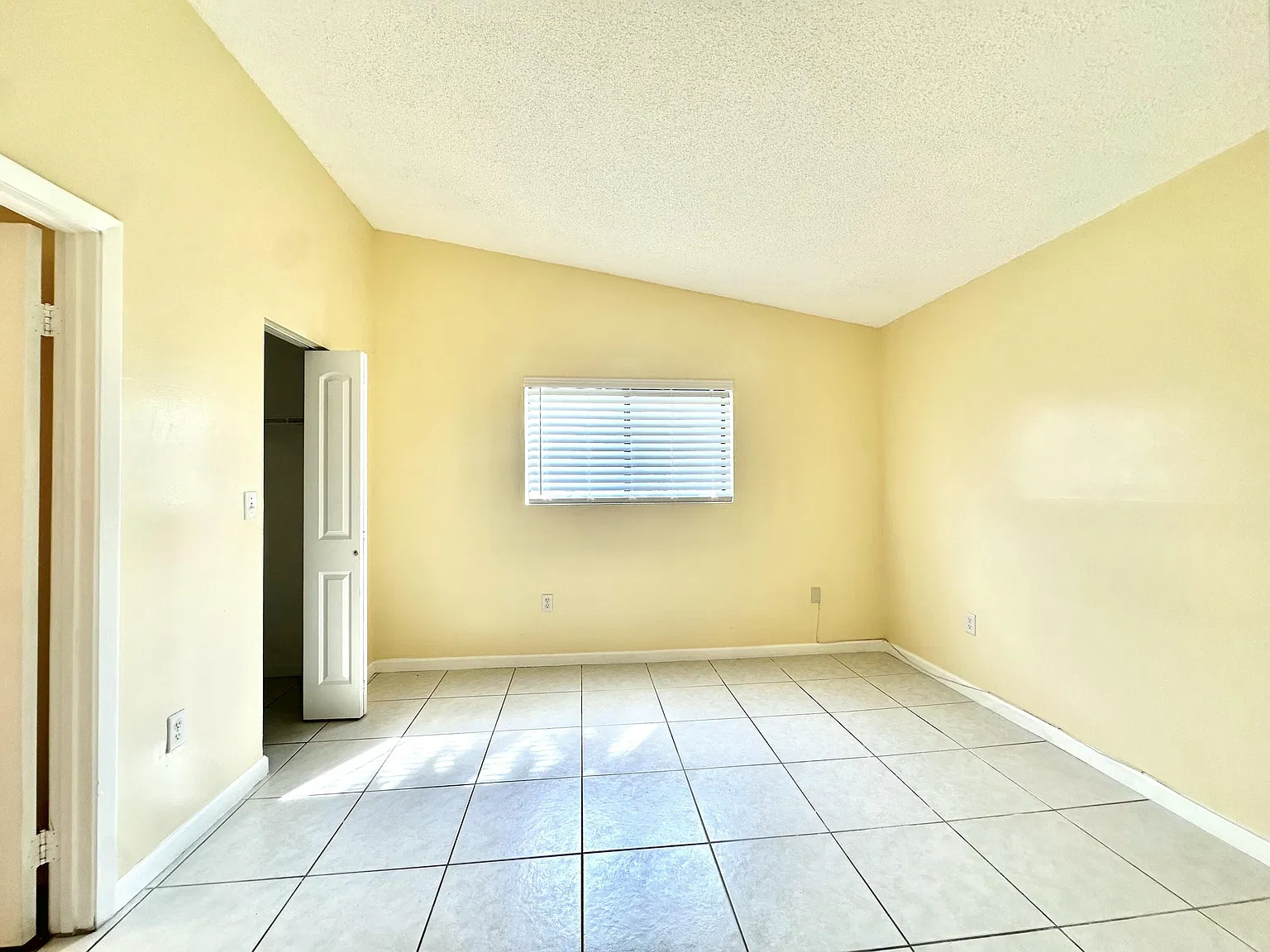 2 bed, 2.0 bath, 1016 sqft, $2,300 — Photo 4