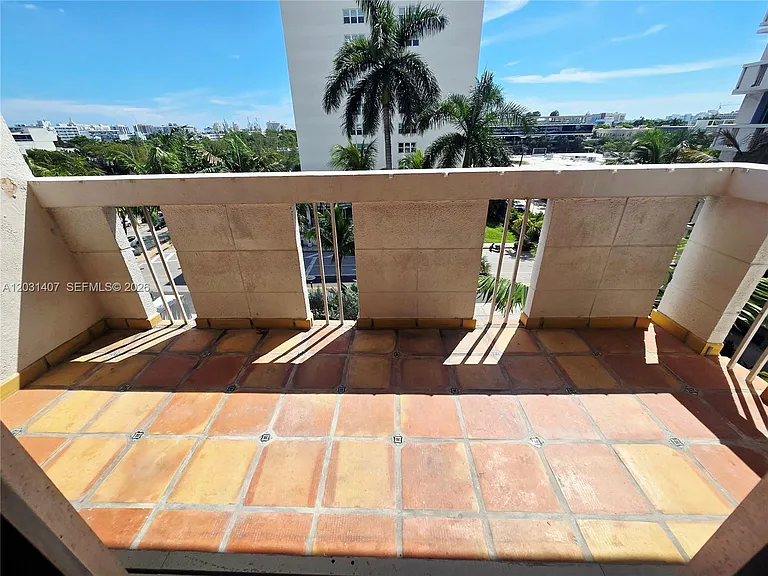 800 West Ave #618 — Photo 24