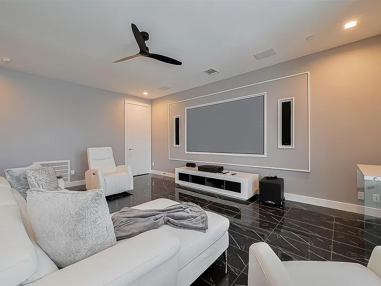 5919 E Post Oak Ln — Photo 21