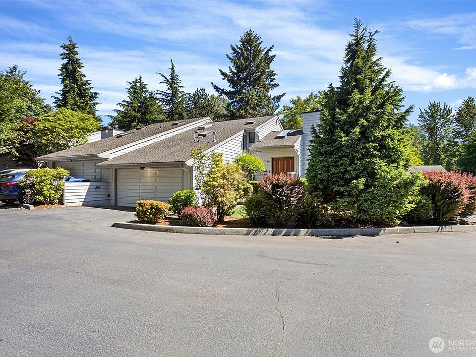 1st image of 10 143rd Avenue SE