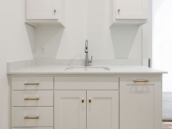 5th image of 3405 Witt Ct