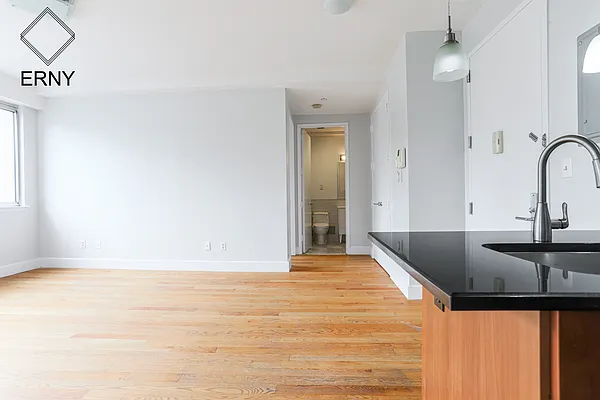 Rented by ERNY LLC | media 51