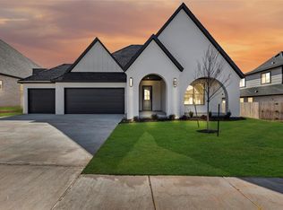 8708 Beechgrove Dr, Arcadia, OK 73007