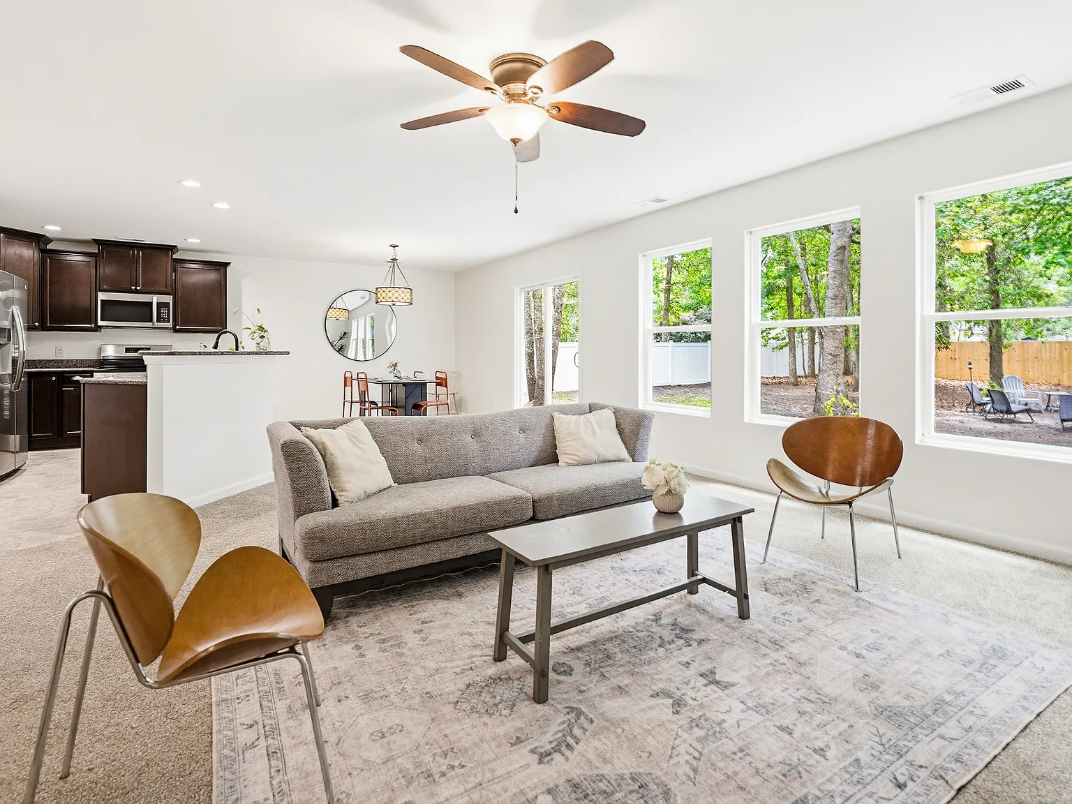 4 bed, 1765 sqft, $2,550 — Photo 4