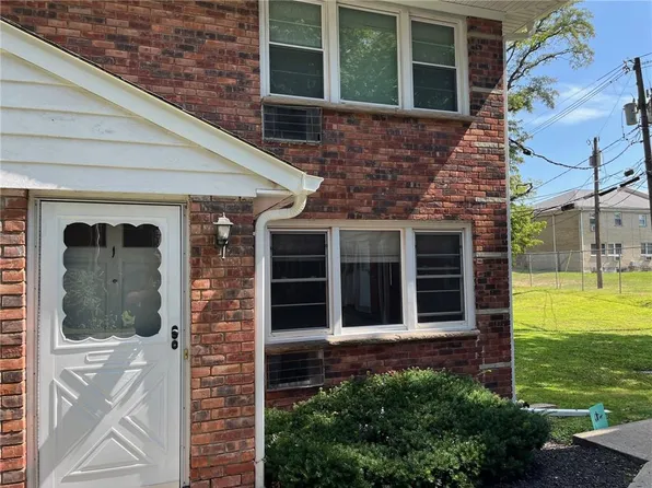 2710 South Road #C1, Poughkeepsie, NY 12601