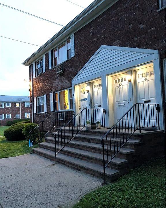 2nd image of 64B Gramercy Gdns #64B