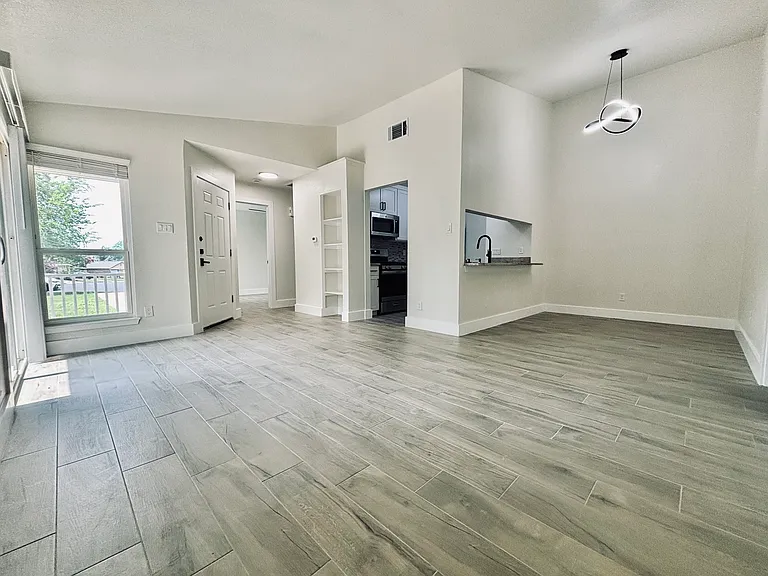 Living room 1
