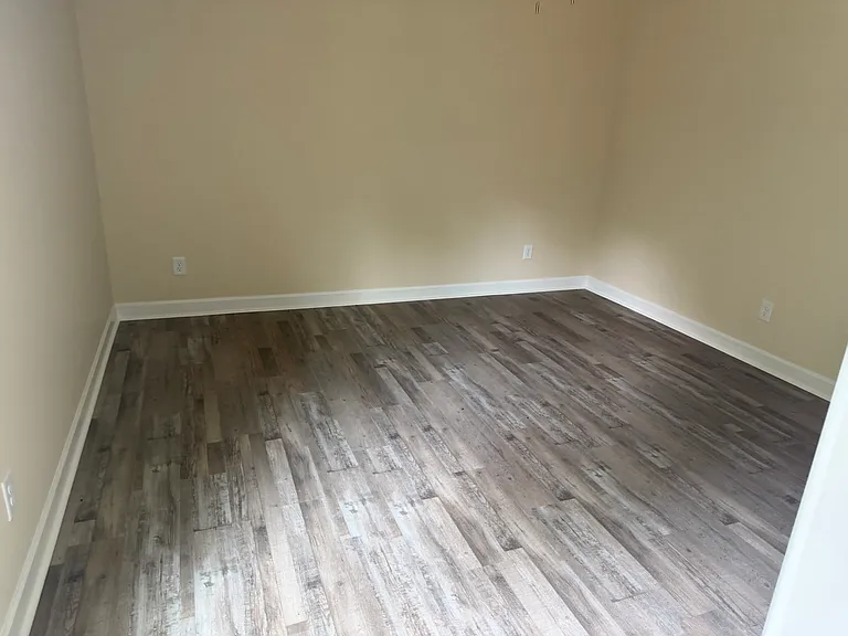 1350 Utopia Rd — Photo 3