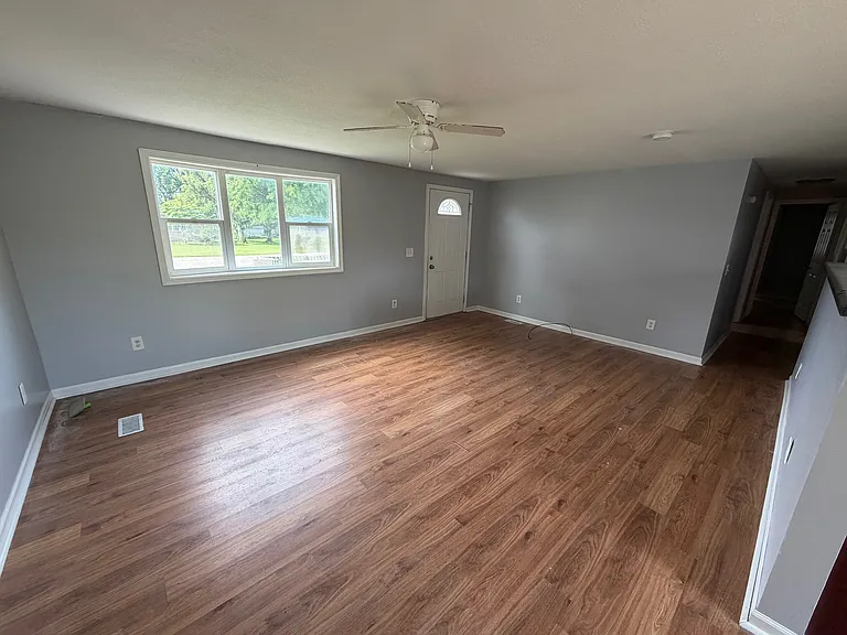 406 W Morris St — Photo 4