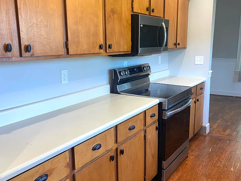 930 Oak Hill Dr — Photo 9