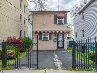 292 Ogden St, Orange, NJ, 07050