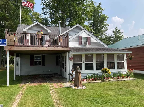 768 E Bear Lake Rd NE, Kalkaska, MI 49646