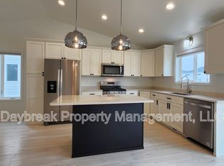 2584 66th Ave S, Fargo, ND