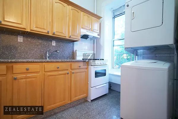1st image of 346 7th Ave #61S