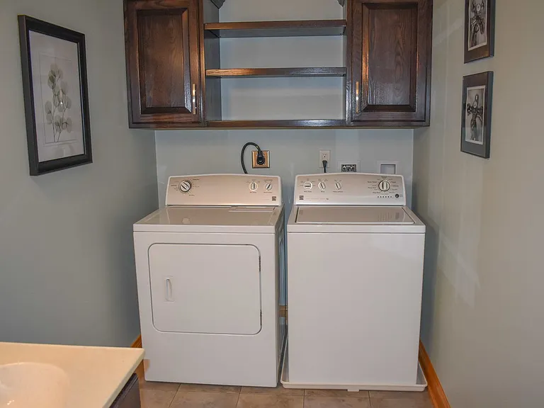 110 E Bald Eagle St — Photo 21