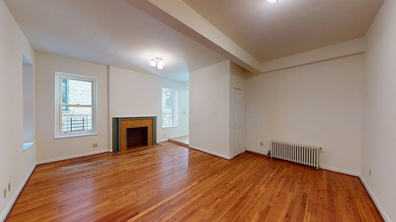 227 Riverside Drive — Photo 3
