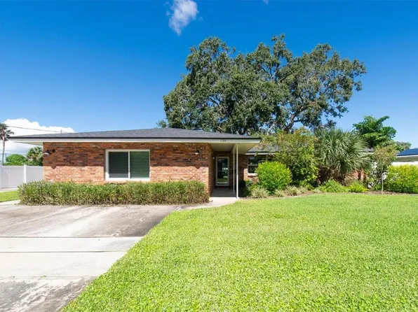 126 SE Madison Cir N, Saint Petersburg, FL 33703