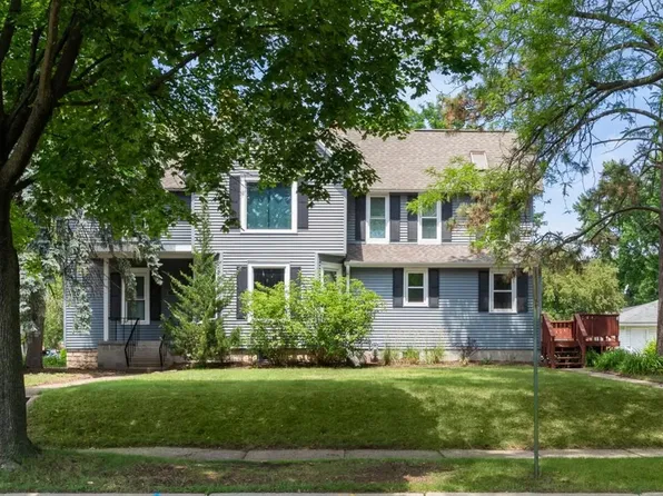 2005 State St, La Crosse, WI 54601