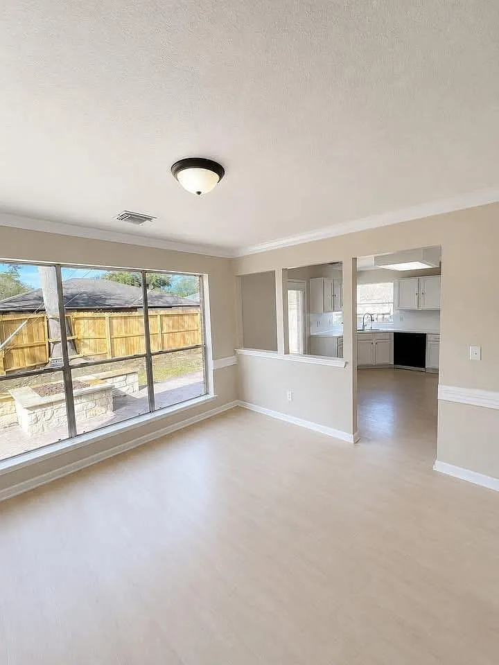 3 bed, 2.0 bath, 1668 sqft, $1,950 — Photo 4