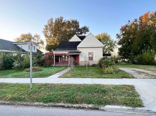 413 W 3rd St, Bicknell, IN 47512
