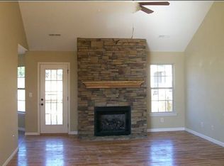 512 Abberly Ln, Boiling Springs, SC 29316