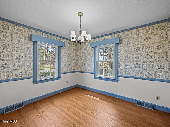 5th image of 2212 Longleaf Pine Drive