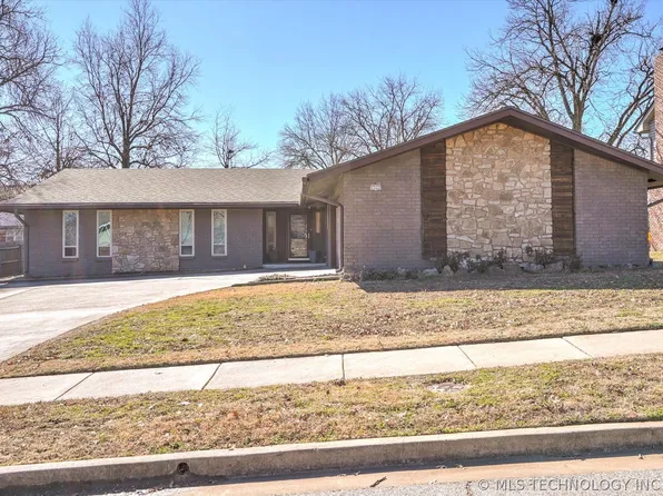 7522 E 53rd Pl, Tulsa, OK 74145