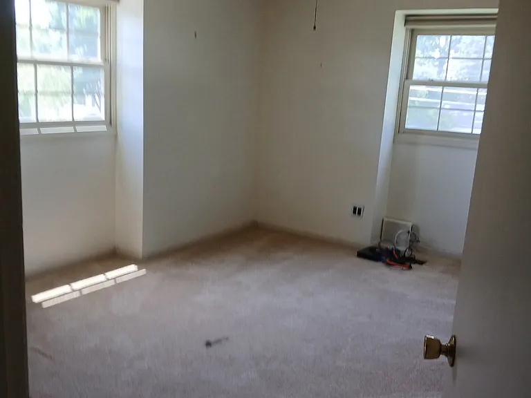 920 W Washington Ave — Photo 19