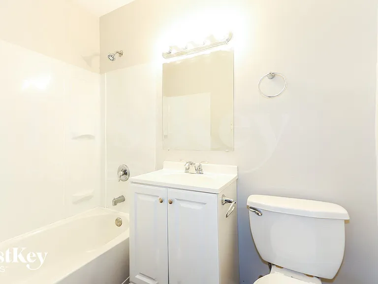 15231 Hastings Dr — Photo 14