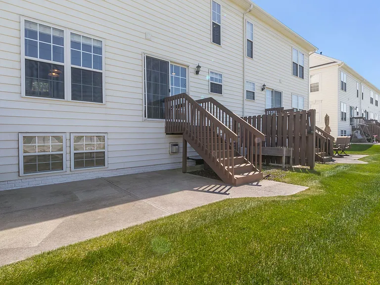 6342 Downwing Ln — Photo 36