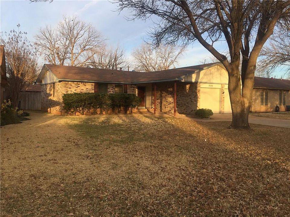 1st image of 2102 Meadowbrook Dr