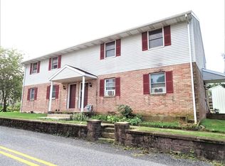 43 Mechanic St #C, Reinholds, PA 17569
