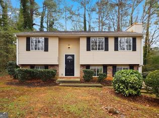 3394 Dearwood Dr, Lilburn, GA 30047