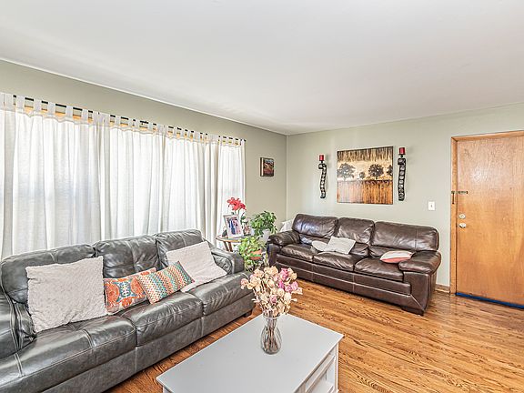 2nd image of 1511 N 16th Ave