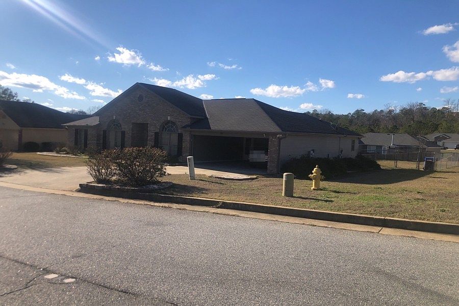 2nd image of 5073 Aaron Ln