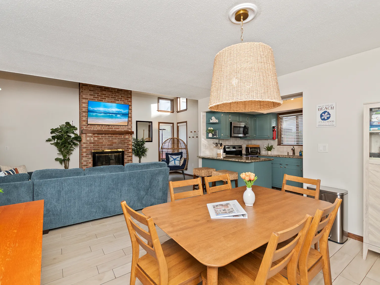 3 bed, 2614 sqft, $4,000 — Photo 4