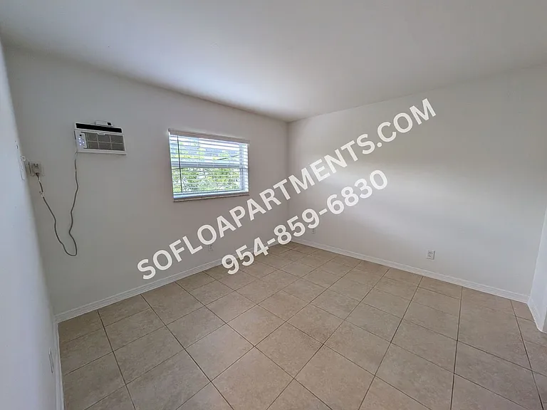 3611 N Dixie Hwy — Photo 7