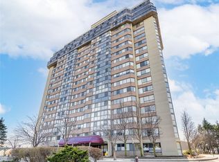 880 Dundas St W #UPH7, Mississauga, ON L5C4H3