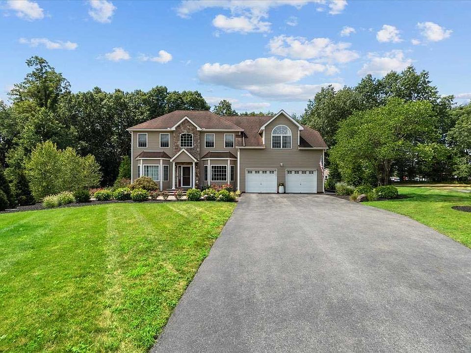 10 Village Ct, Hopewell Junction, NY 12533 Zillow