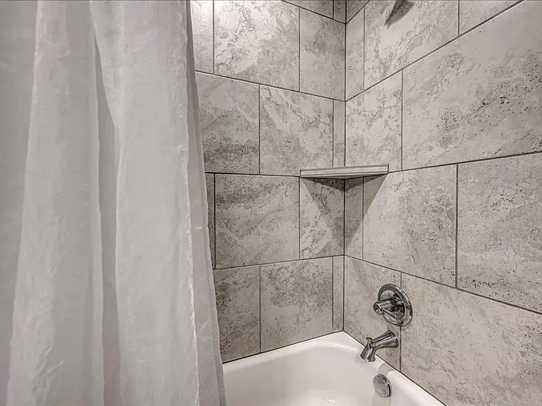 10300 Glover River Dr — Photo 20