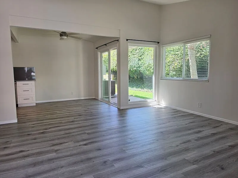 2 bed, 2.0 bath, 983 sqft, $2,950 — Photo 4