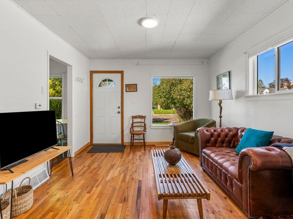 (undisclosed Address)