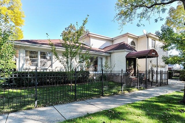 1st image of 4054 W Rosemont Ave