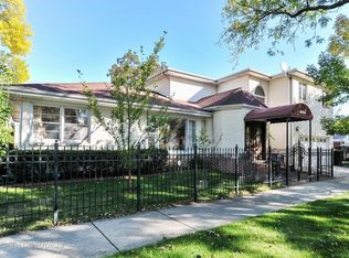 4054 W Rosemont Ave, Chicago, IL 60646